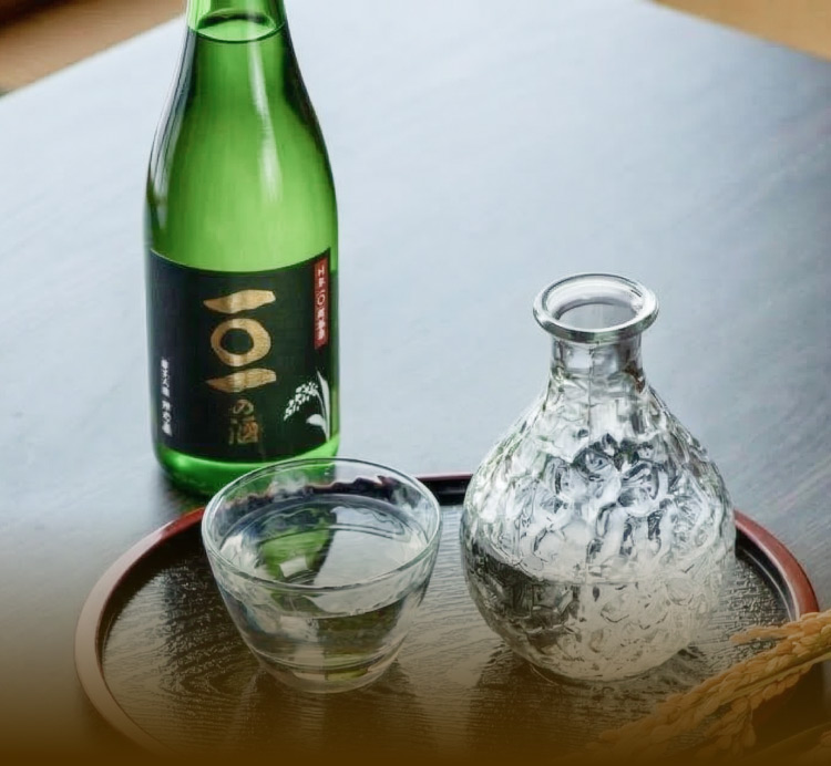 写真：お猪口と徳利